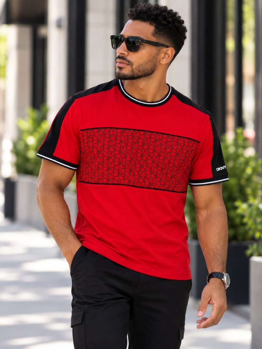 DKNY Men’s Logo Print Colorblock T-Shirt Red Black Size M NWT